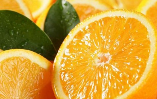 7月份吃橙子可以防暑防病 ，橙子作用因人而异